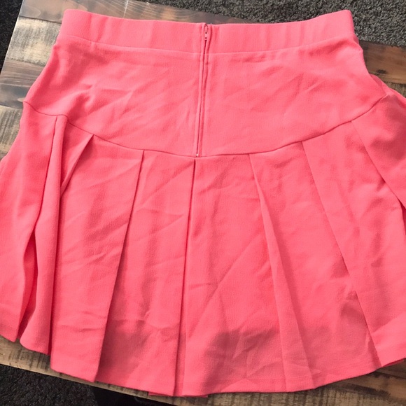Torrid NWT Pleated Pink Skirt  18 - Picture 4 of 5